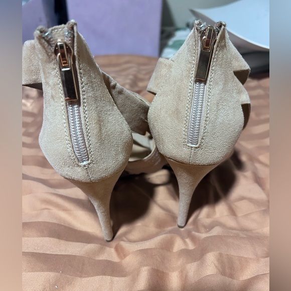 NWOT Anne Michelle Suede like Zip Up Sandals - Picture 4 of 8